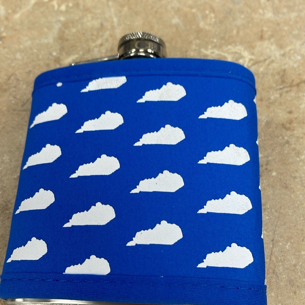 2/$6 Kentucky flask nwot